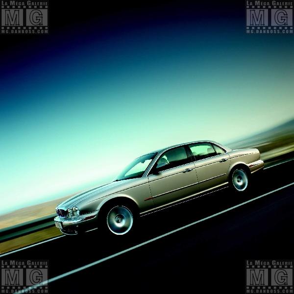 Jaguar - XJ8 SE model 01