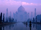 Taj dans la brume